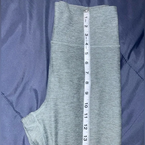 💕LIKE NEW Vuori Women’s Clean Elevation Legging - Stormy Heather (?) - Sz Medium